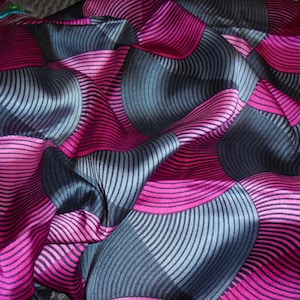 Fluid wax pattern fabric african silk fabric