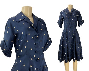 Vintage Silk Dress Mollie Parnis 1940s  1950s Polka Dot Navy Blue Shirtwaist Pleated Short Sleeve Knee Length Size S Half Sleeve Full Skirt