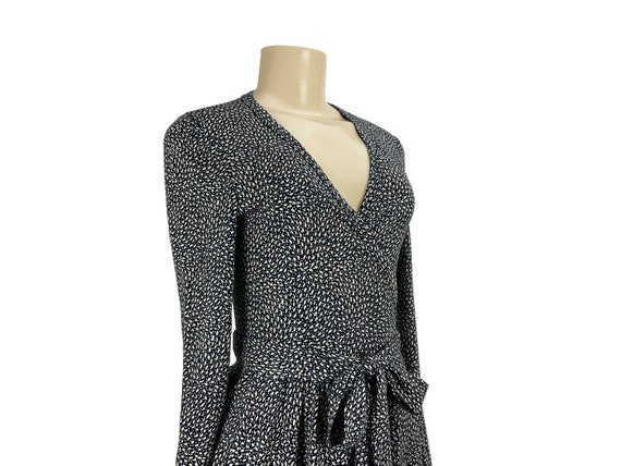 Vintage 1970s DVF Wrap Dress Diane von Furstenber… - image 4