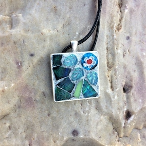 Mosaic Pendant/Glass Pendant/Mosaic Jewelry/Pendant Necklace/Flower Pendant/Wearable Art/Mother&#39;s Day GiftUnder 30