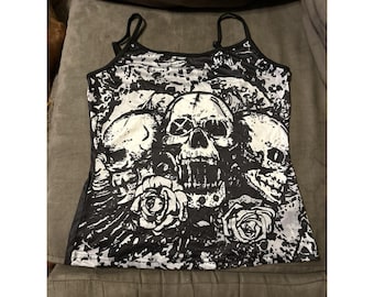 Zwart-grijze B skater met schedel- en rozenprint, grunge emo gothic spaghettibandje medium