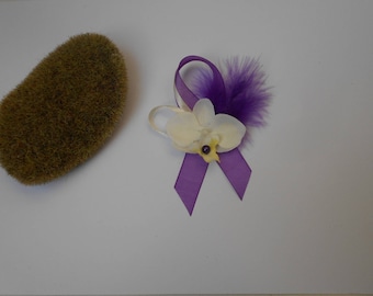 Boutonniere - PIN for wedding - ivory and purple