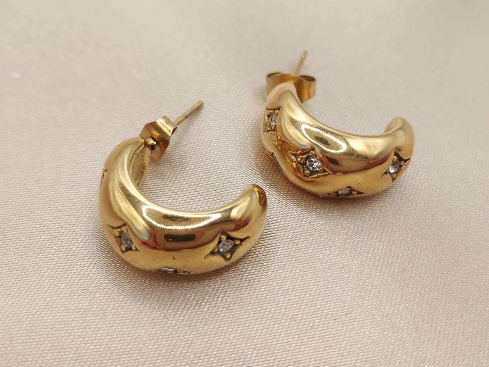 Gold Chubby Hoop Earrings - 18k Gold Plated - Star Huggie Hoop Earrings - Gold Starburst Cosmic Chunky Jewellery