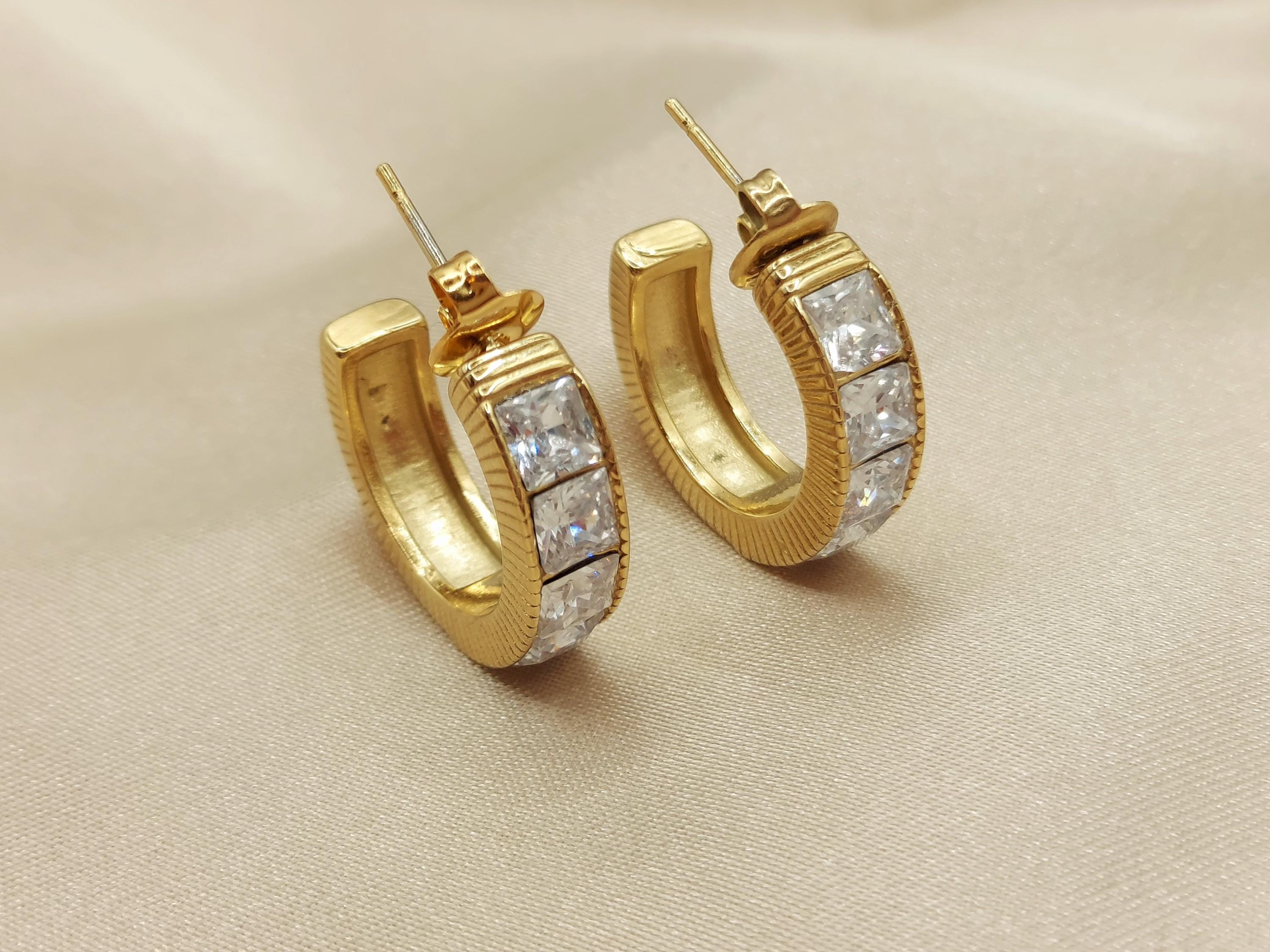 Orecchini A Cerchio Larghi Oro Con Zirconia Cubica: Geometrici E Ipoallergenici, Diametro 18mm