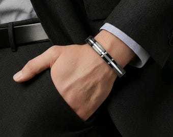 Men's Black/Silver Stainless Steel Handcuff Fashion Bracelet