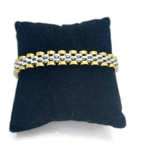 Classic Stainless Steel Bracelet for Men and Women in Silver or Gold