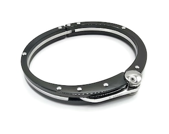 Men&#39;s Black/Silver Stainless Steel Handcuff Fashion Bracelet