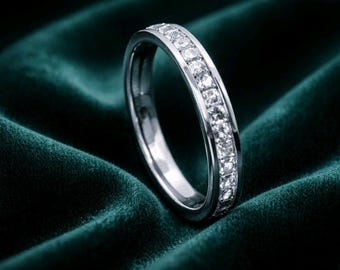 Minimalist Silver Zirconia Ring in Stainless Steel