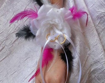 Bracelet color white, black and fuschia wedding ring