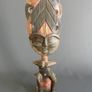 Ashanti King zittend vruchtbaarheidsbeeld, houtpigment, Akwaba-ceremonie, spirituele voorouder, handgesneden, vintage decoratie, 41 cm (16,14 inch)