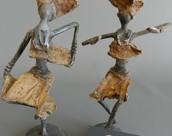 Dancer Bronze Burkina griot woman blue black and yellow gold, sculpture oxidized patina, luxury natural decoration La Maison Rafacia, 8.86&quot;