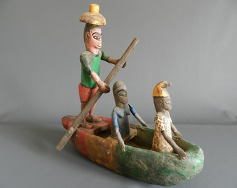 Mami Wata Sculpture Pirogue bois à 3 personnages, bateau d'offrande mamiwata Africain, Artisanal Statue figurine décorative, 40 cm 15.75"