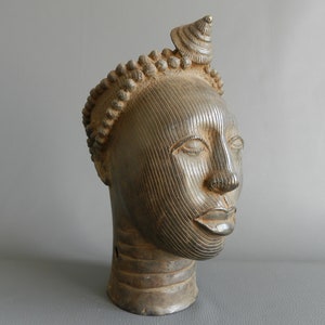 Crowned Head Bronze Ife Edo Nigeria Yoruba, Lejua Oba Oni Olokun Commemorative Bronze Head Benin, Royal Art Africa 10.63" Lamaisonrafacia