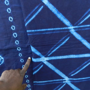 Antic beau Tissu indigo bleu de Guinée, tie and dye bazin riche, Adire coton, bazin teinté Pagne Africain, 145cm 57.09, Lamaisonrafacia image 5