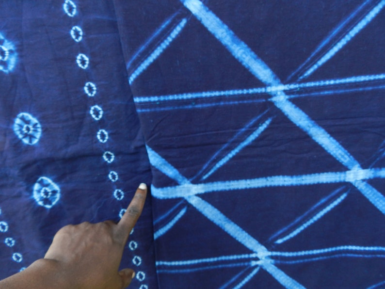 Antic beau Tissu indigo bleu de Guinée, tie and dye bazin riche, Adire coton, bazin teinté Pagne Africain, 145cm 57.09, Lamaisonrafacia image 5