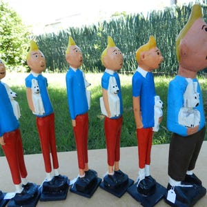Escultura de Tintín, Milu el perro, madera pintada, La Casa Rafacia, figura de Tintín Dupont, Art Africa, madera natural, decoración, 30 cm (11,81"). imagen 5