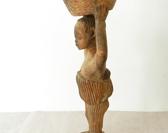 Statue Femme Africaine enfant au dos en bois panier tressé sur la tête 46 cm