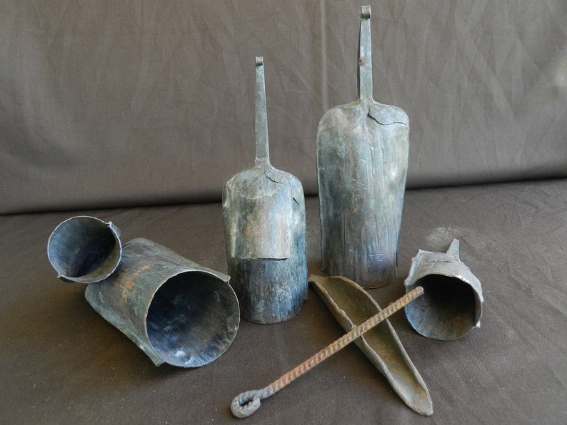 Instrument de musique percussion Africain, Gong cloche double fer noir forgé, Gankogui Banana bell, Idiophone Ewe Ghana, Bénin, Togo, Yoruba image 4