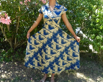 Vestido ovalado en tejido africano estampado Ankara, vestido retro vintage con cuello con botones, bolsillo en manga azul beige, tejido encerado africano, La Maison Rafacia