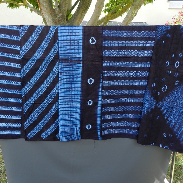 Très beau Tissu indigo bleu de Guinée, tie and dye bazin, Adire coton, cauris motif bazin teinté Pagne Africain, 140cm 55", Lamaisonrafacia