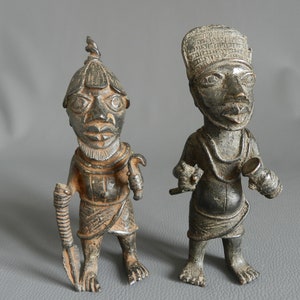 Bronze Ife King Oba Armors and Healer Old Black Oxidized Patina, Luxury Bronze Bini Edo Yoruba Benin City, Memorial Head Art Africa 7.09&quot;
