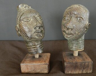 Couple Bronze Yoruba, Roi Oba et Reine-Mère, Cadeau de Noël, pour Homme Femme, Modèle Réduit, Art Africain, hauteur 20 cm 7.9"