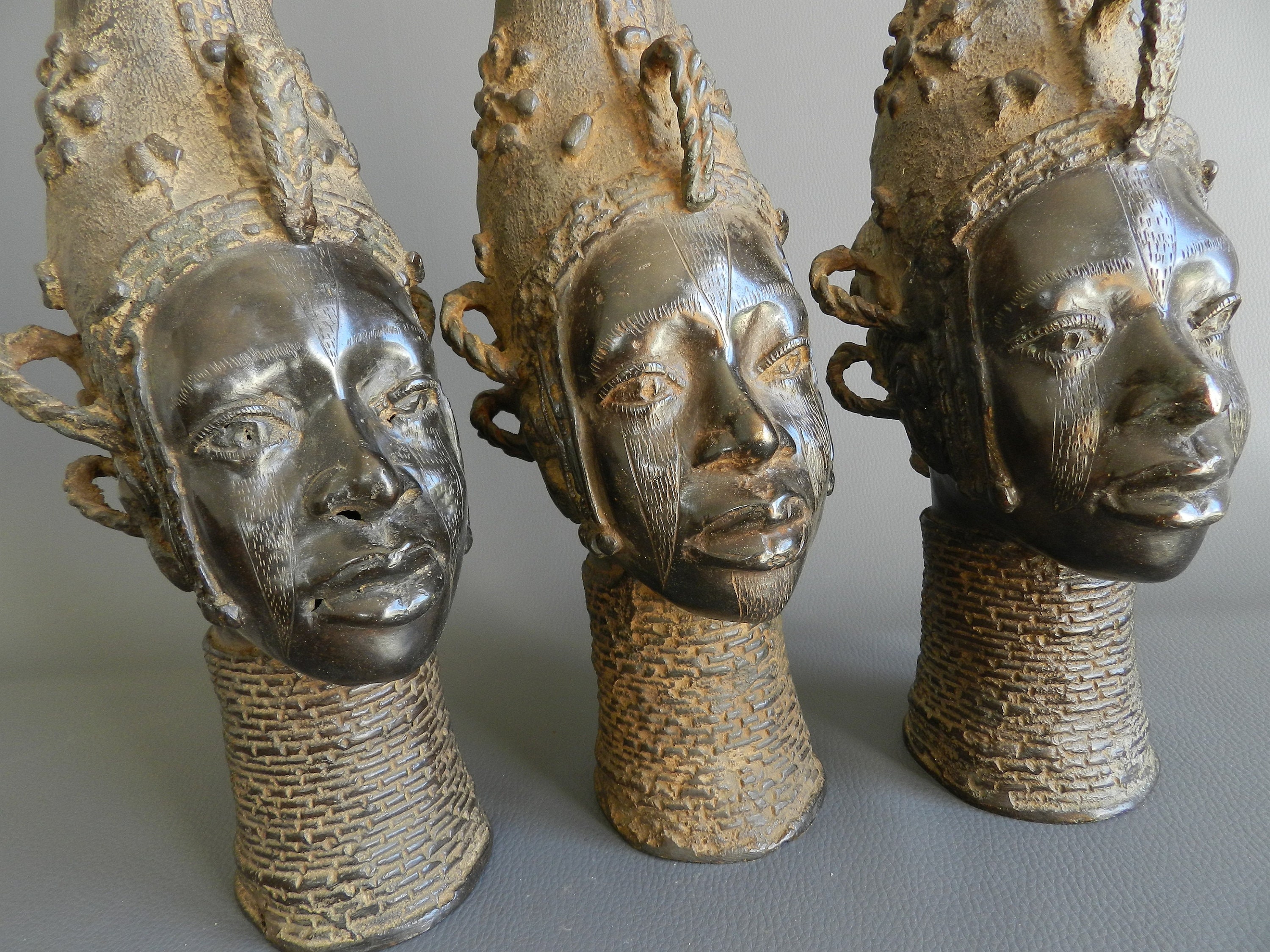 Antic Bronze of Queen Mother Iyoba Ifè Yoruba Benin, Commemorative