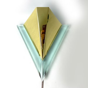 Wandleuchten im Vintage-Memphis-Stil | Massiv | 90er Jahre | Jahrgang | Hollywood Regency | Dreiecklampe | Plexiglas | Modernistisch | Chromgold