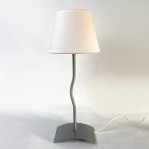 Vintage Squiggle Table Lamp | Modernist | Memphis Milano Style | Wavy lamp | 90s | Zig Zag lamp