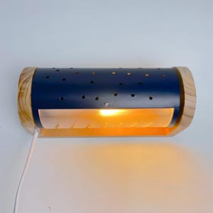 Vintage Ikea Tassa Wall Sconce | 90s | Modernist | Made in Sweden | Metal | Pinewood | Scandinavian Design | Bedside lamp