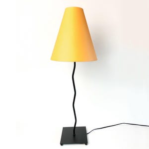 Large Vintage Squiggle Table Lamp | Modernist | Minimalist | Memphis Milano Style | Wavy lamp | 90s Interior