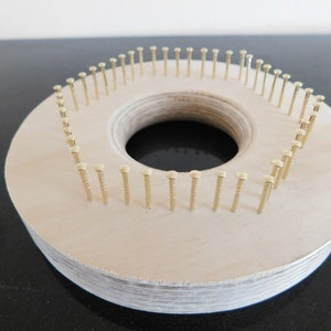 Hexagon pin loom pot hole loom 4inch. 10cm with 1/4inch or 6mm pin gap. image 3