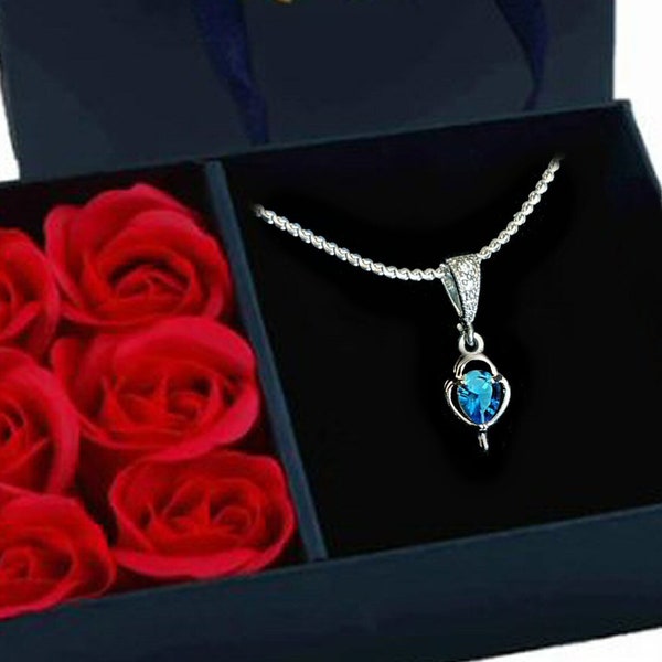 Collier elfique cœur de cristal, coffret roses éternelles spécial Saint-Valentin, pierre, bélière et type de chaîne au choix