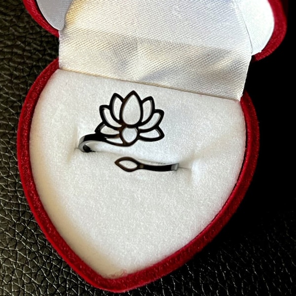 Bague fleur de lotus ajourée, ajustable, en acier inoxydable, noire, argent, ou or au choix