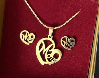 Mom gold heart set in stainless steel, necklace and earrings, bail and chain of your choice