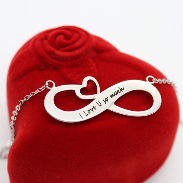 Collier petit cœur d'amour sur infini  gravé " I love you so much", chaîne au choix