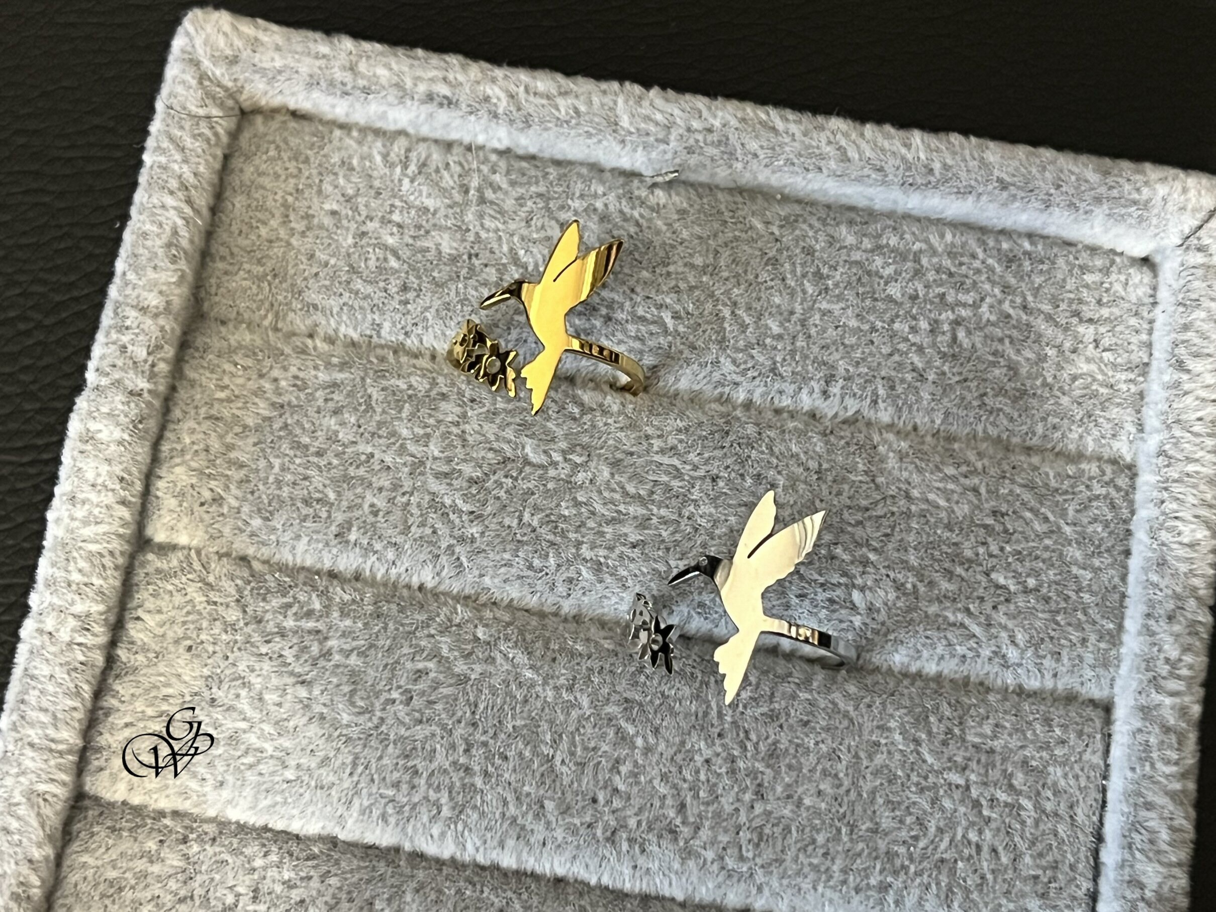 LIKGREAT Anello Colibrì E Fiore Regolabile In Acciaio Inossidabile | Gioiello Simbolo Di Amore E Fortuna Per Donna | Regalo Significativo