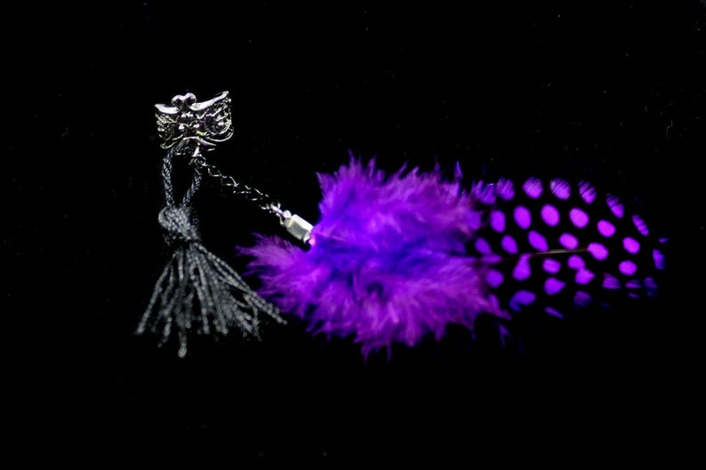 EarCuff Pompon et plume, ear cuff plume violette et pompon noir, choix de la couleur des plumes ,manchette plume image 3