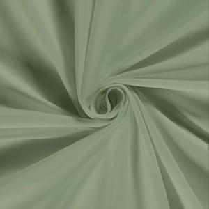 Pu&ograve; includere: Primo piano di un tessuto verde salvia, disposto a spirale. Il tessuto ha una consistenza morbida e fluida, con sottili variazioni di tono che creano profondit&agrave;. Le pieghe e le curve del materiale sono evidenziate dalla luce.