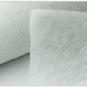 Polaire matelassée ignifugée - Polaire volumétrique de 1 cm d'épaisseur, polaire polyester, polaire d'ameublement, doublure, pour la confection de vestes matelassées et de couvertures à faire soi-même *À partir de 100 cm