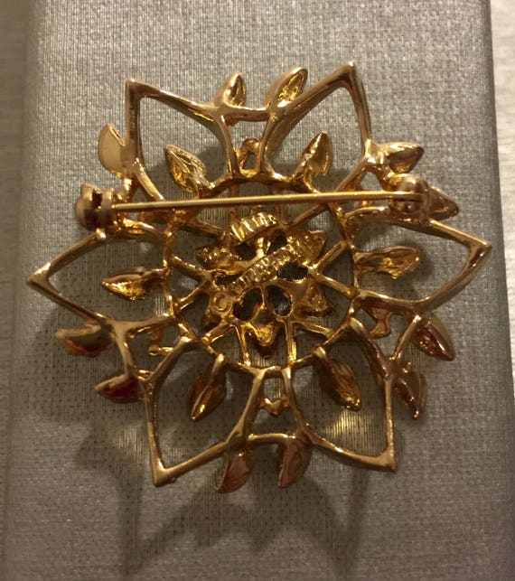 Sarah Coventry Flower gold tone Pin Brooch - image 2