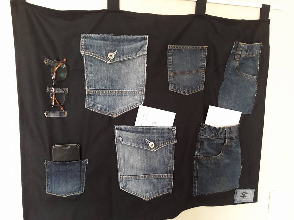 Trieur de Courrier en Jean Recyclé