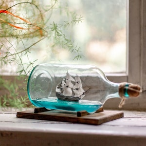 Ship in bottle- HMS Victory