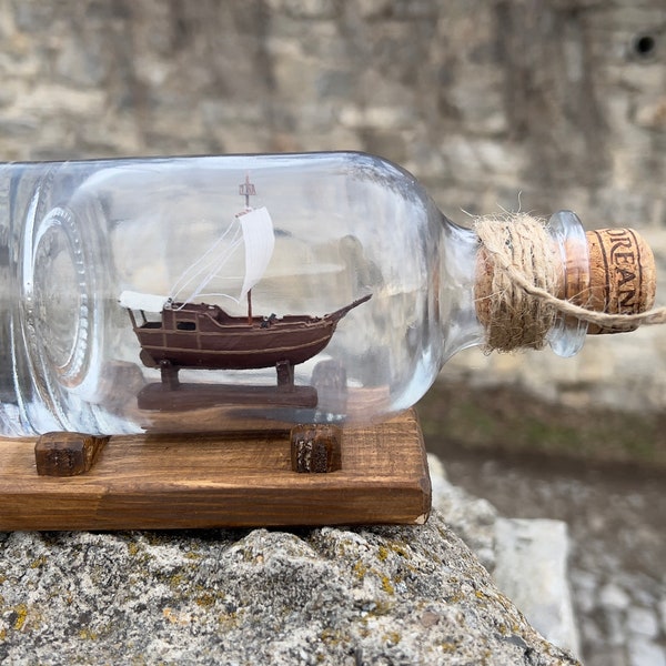 Sea of Thieves Ship in a Bottle: Handcrafted Nautical Decor
