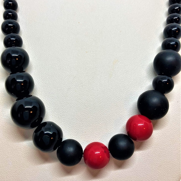 Corail rouge, onyx noir mat, brillant, collier grosses perles bijoux femme 45cm