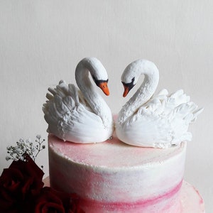 Cake topper Wedding Swans Sugar pastetopper handmade swans Wedding cake Swans Topper for wedding Pair of swans image 1