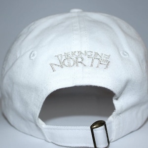 King In The North White Dad Hat immagine 2