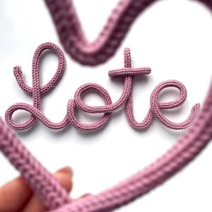 Nombre de bebé para guardería - Arte de pared de alambre tejido personalizado - Decoración de letras para sala de juegos de niña - Colgante de habitación personalizado hecho a mano - Lindo letrero para puerta para niños