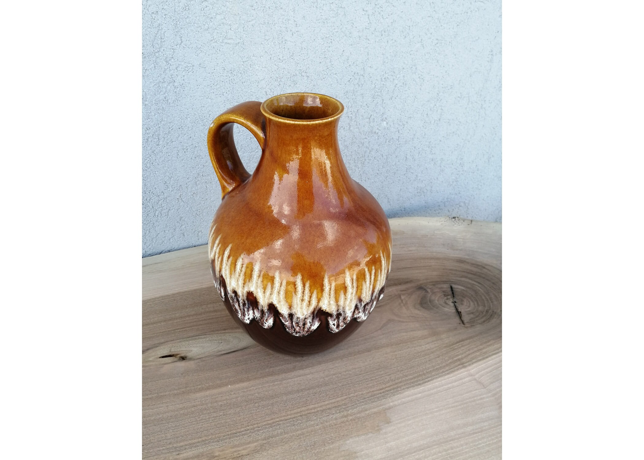 Vase de Jug-Form Poterie Ouest-Allemand