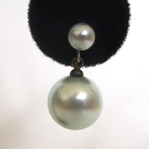 Circa 1950s Richelieu Mint Green Faux Pearl Screw Back Earrings